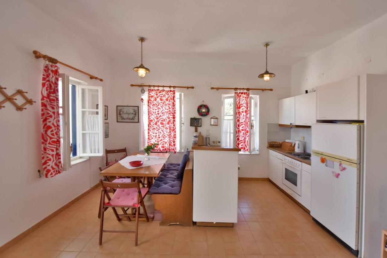 Options House Villa Đảo Hydra Ngoại thất bức ảnh