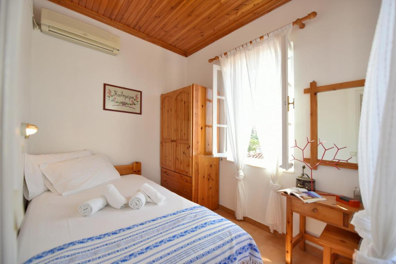 Options House Villa Đảo Hydra Ngoại thất bức ảnh